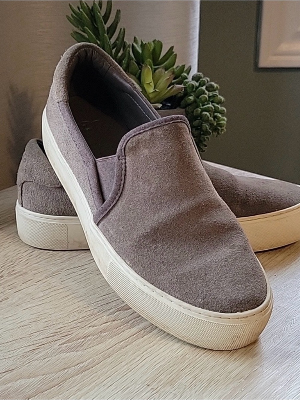 UGG Women's Cahlvan Suede Slip-On